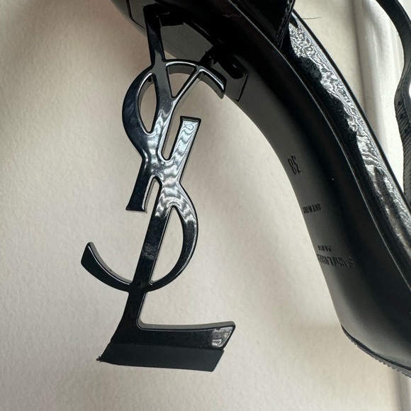 YSL BLACK PATENT HEELS!!!! Used twice! Brand NEW! The size is 38 - Picture 7 of 8